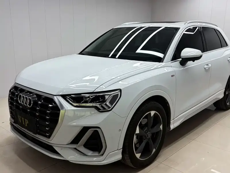 Audi Q3, 2022