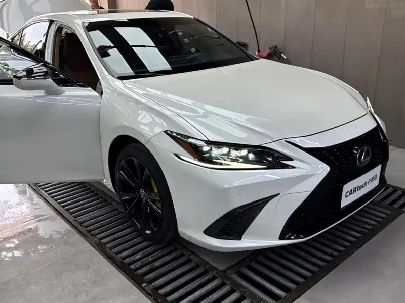 Lexus ES, 2024