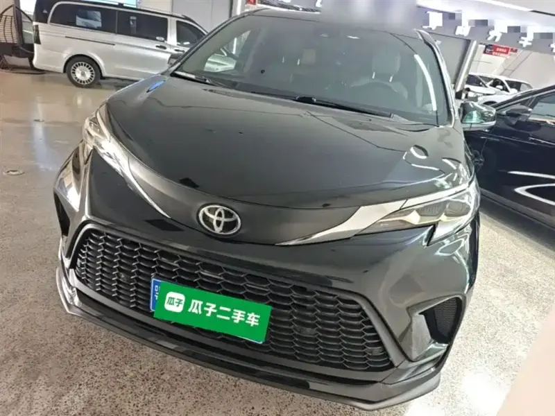 Toyota Granvia, 2024