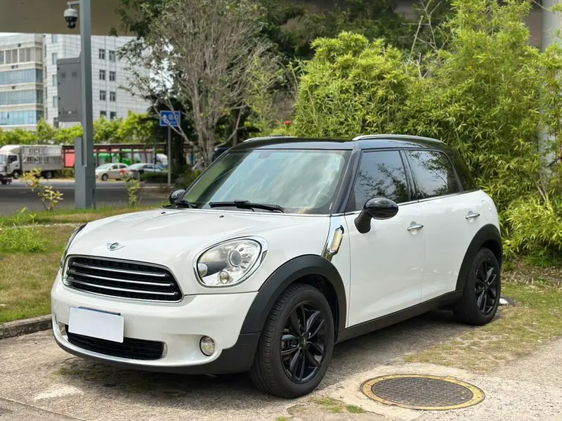MINI COUNTRYMAN, 2011