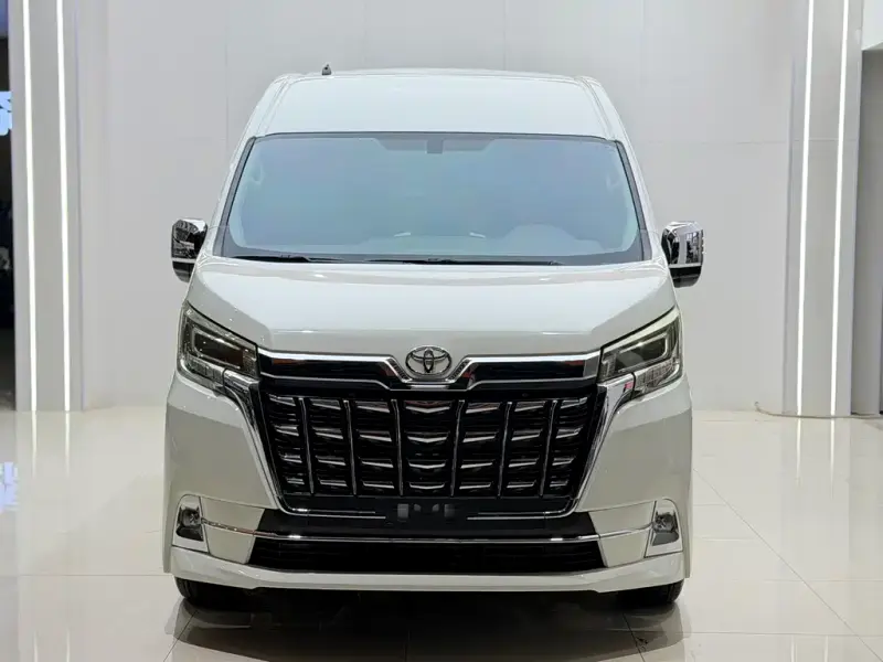Toyota Hiace, 2023