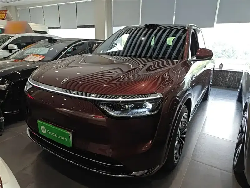 AITO M8, 2025