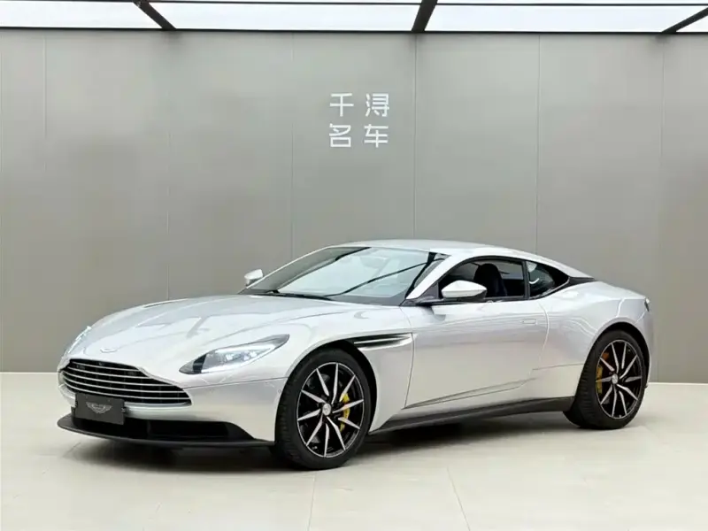Aston Martin DB11, 2019