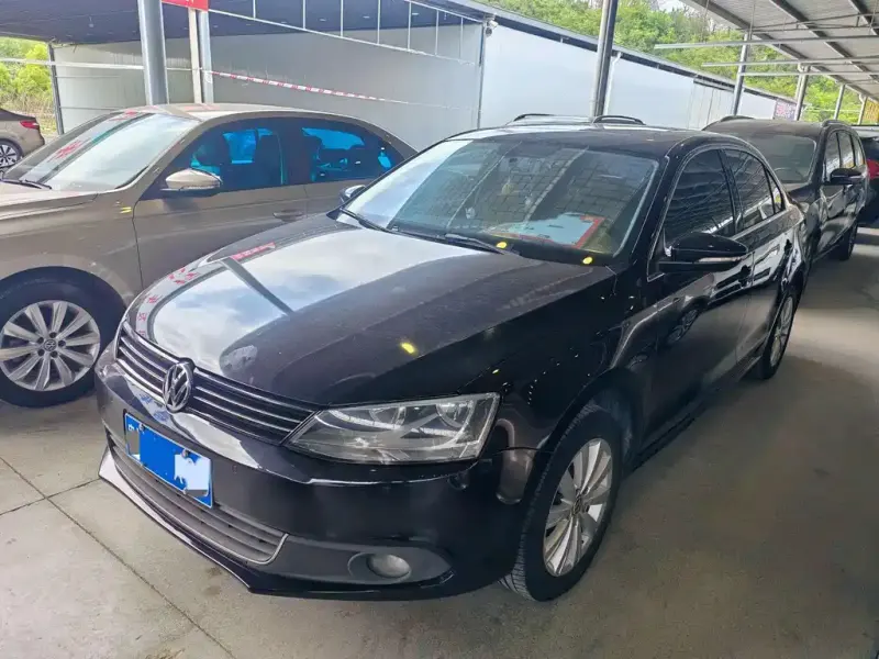Volkswagen Sagitar, 2015