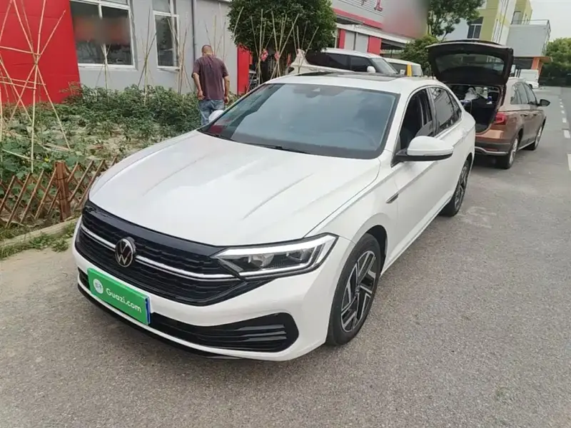 Volkswagen Sagitar, 2023