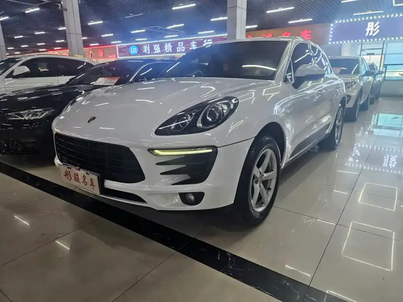 Porsche Macan, 2016
