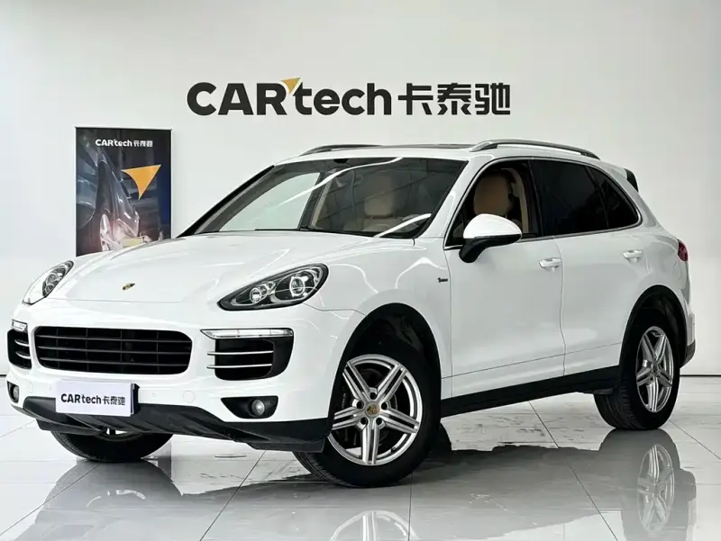 Porsche Cayenne, 2015
