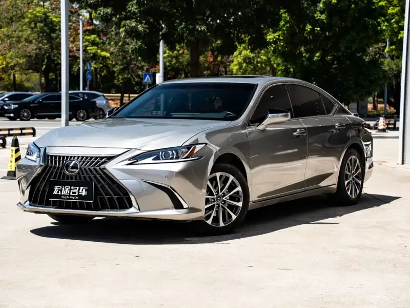 Lexus ES, 2023