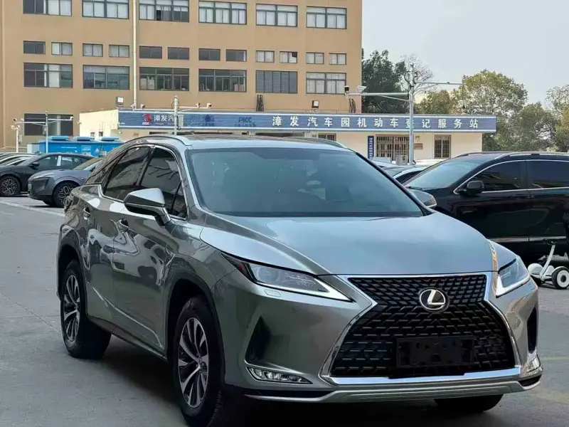 Lexus RX, 2021