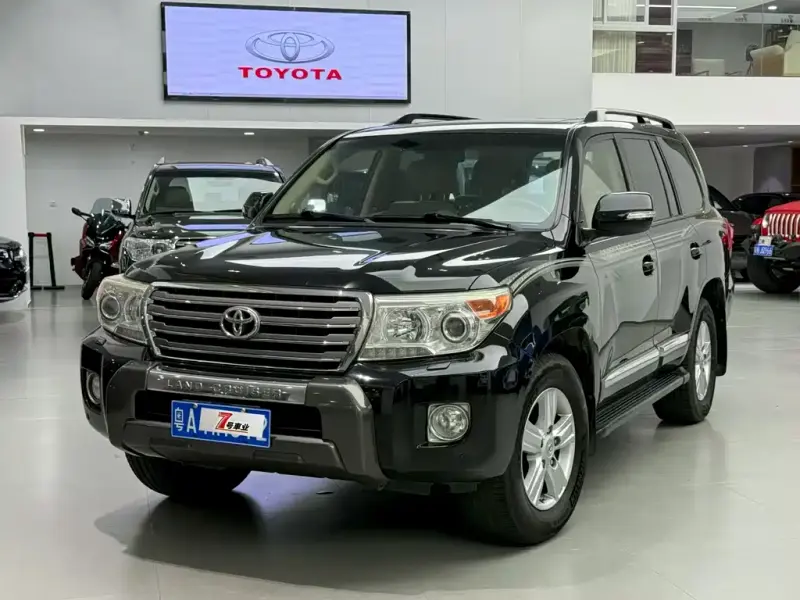 Toyota Land Cruiser, 2012