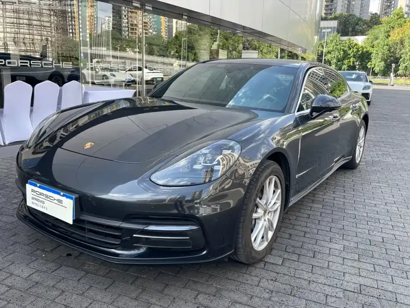 Porsche Panamera, 2018
