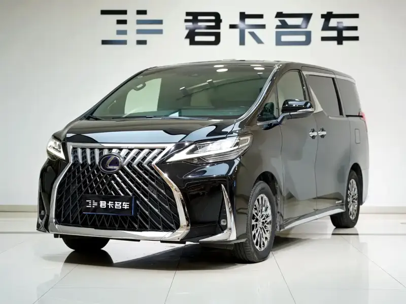 Lexus LM, 2022