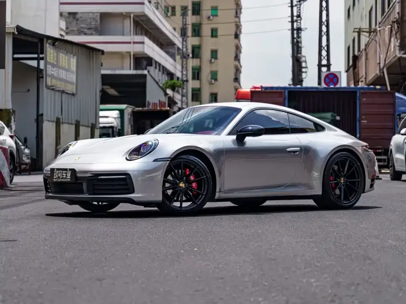 Porsche 911, 2021