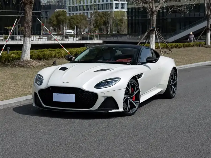 Aston Martin DBS, 2019