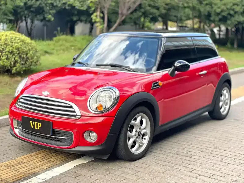 MINI Mini, 2012