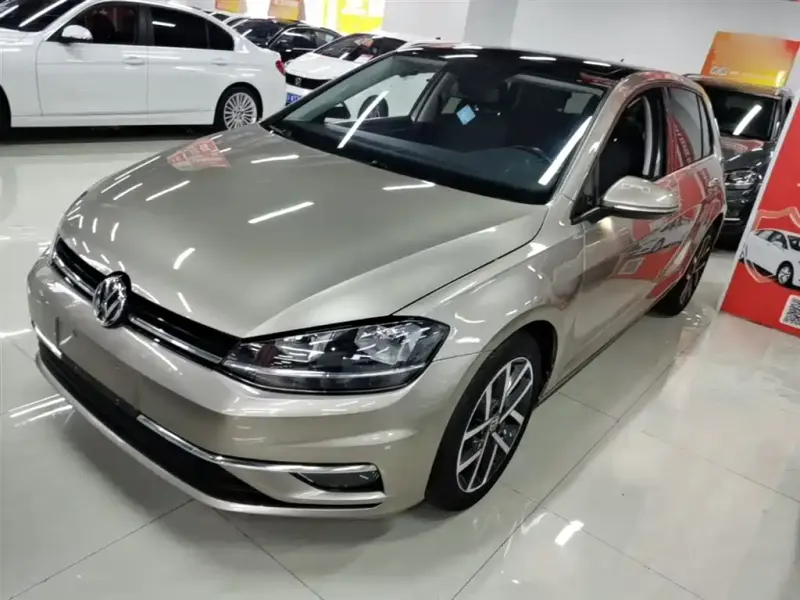 Volkswagen Golf, 2020