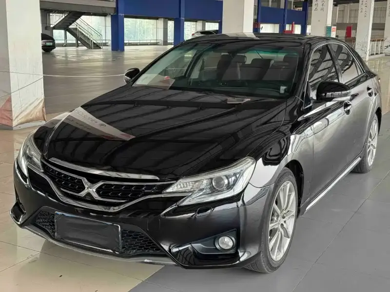 Toyota Reiz, 2015