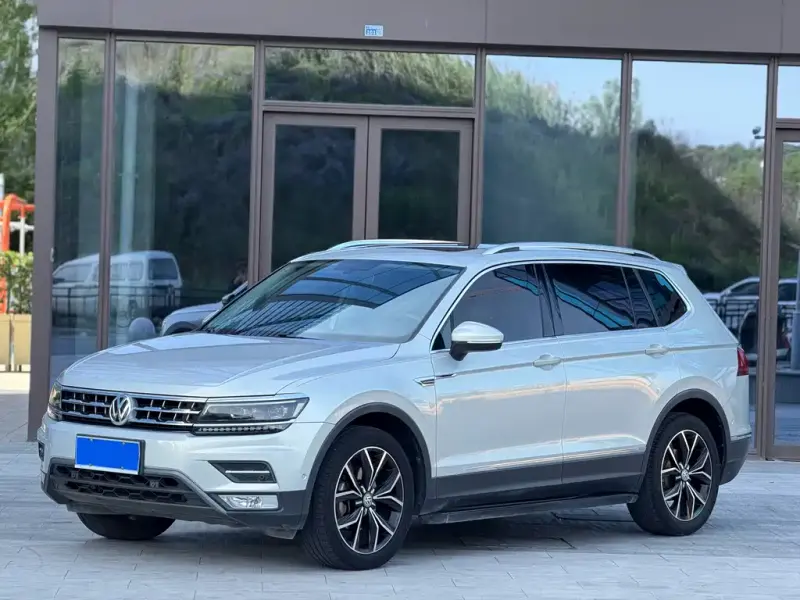 Volkswagen Tiguan L, 2017