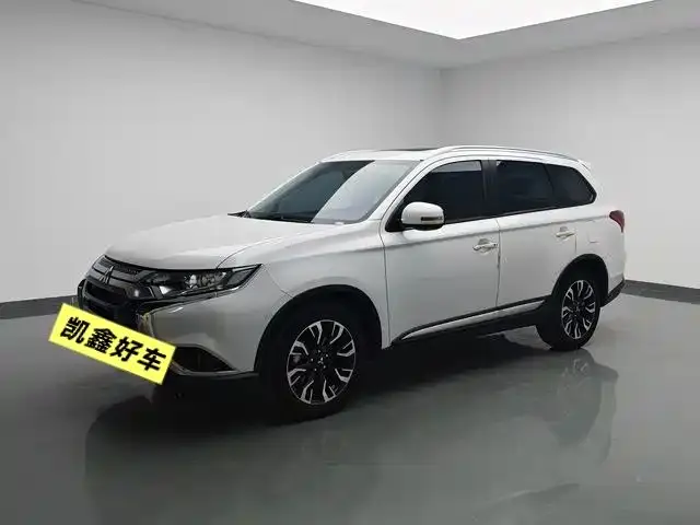 Mitsubishi Outlander, 2021