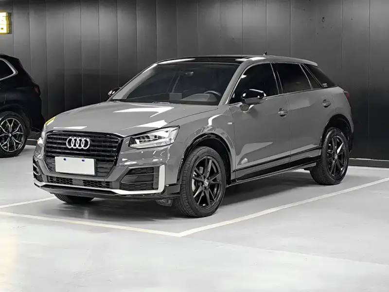 Audi Q2L, 2021