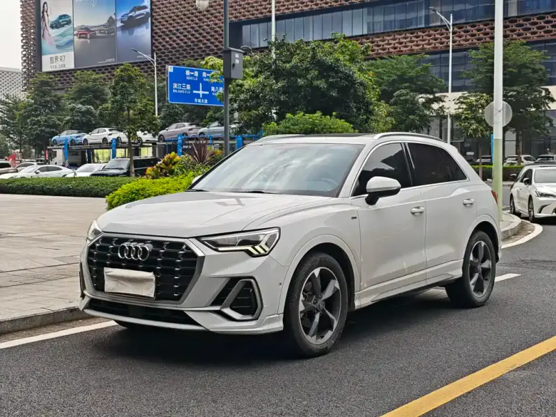 Audi Q3, 2021