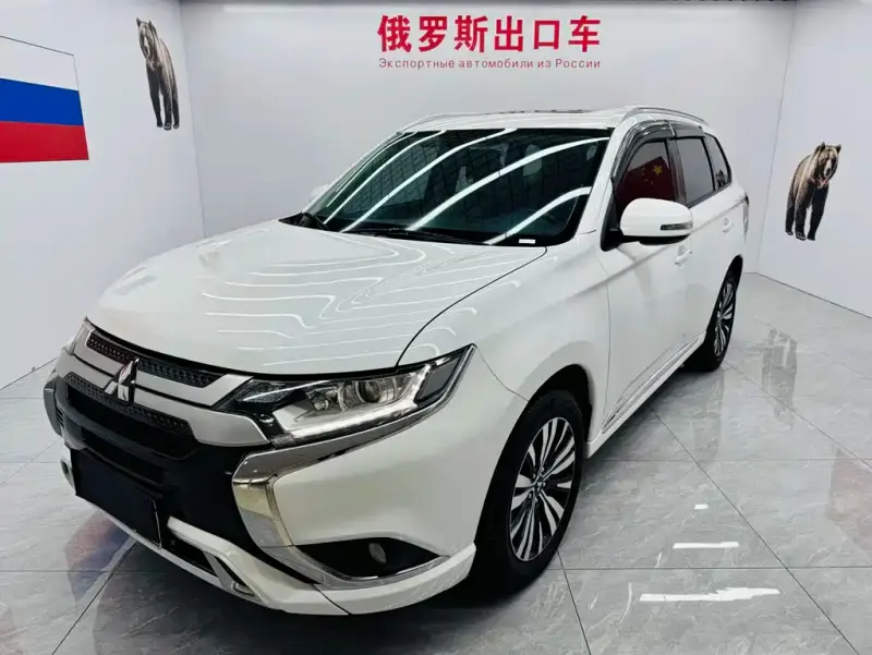 Mitsubishi Outlander, 2022