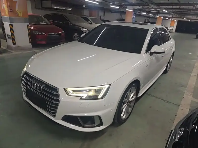 Audi A4L, 2020