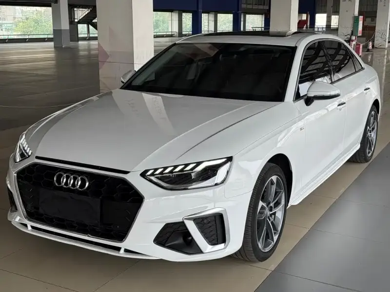 Audi A4L, 2021