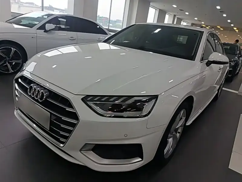 Audi A4L, 2021