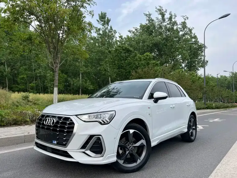 Audi Q3, 2022
