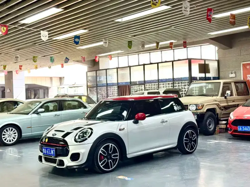 MINI JCW, 2017