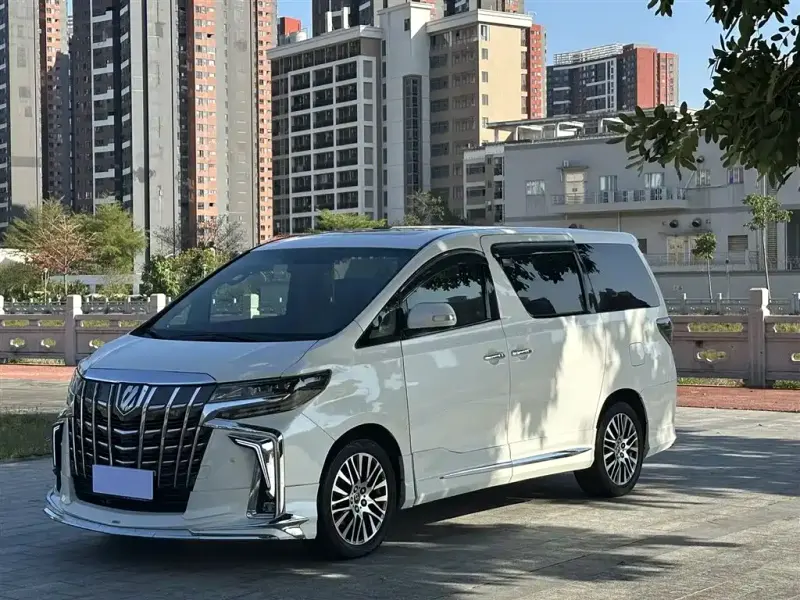 Toyota Alphard, 2013