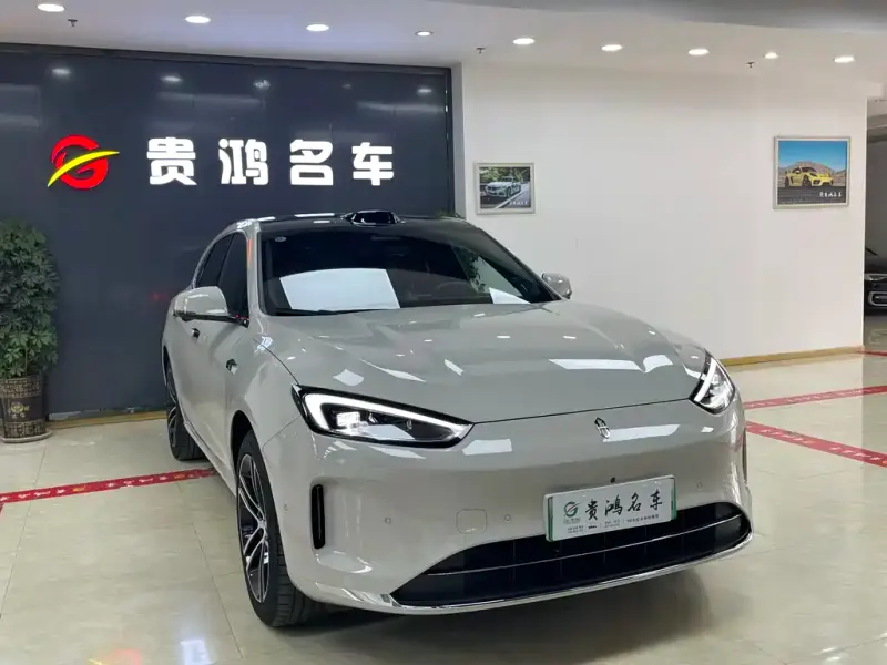 AITO M5, 2025
