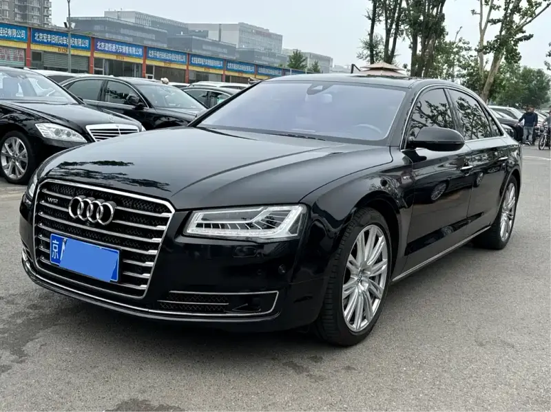 Audi A8, 2015
