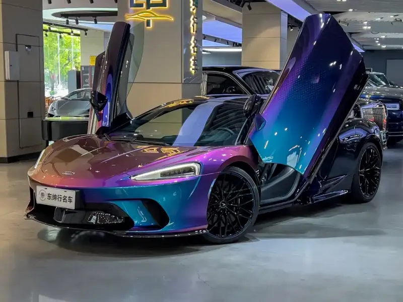 McLaren GT, 2023