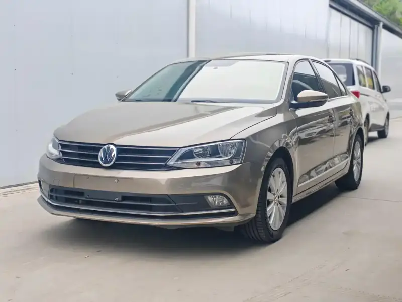 Volkswagen Sagitar, 2015