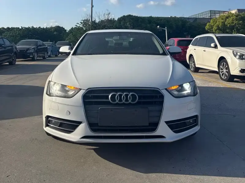 Audi A4L, 2014