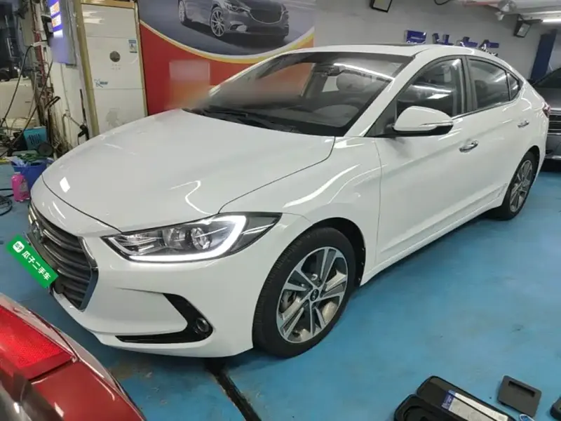Hyundai Elantra, 2016