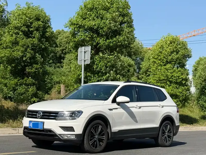 Volkswagen Tiguan L, 2021