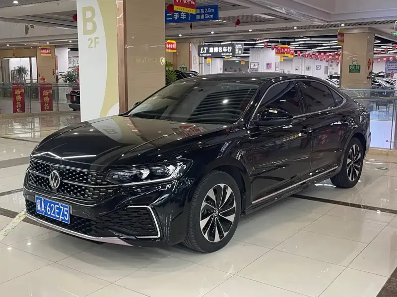Volkswagen Passat, 2023