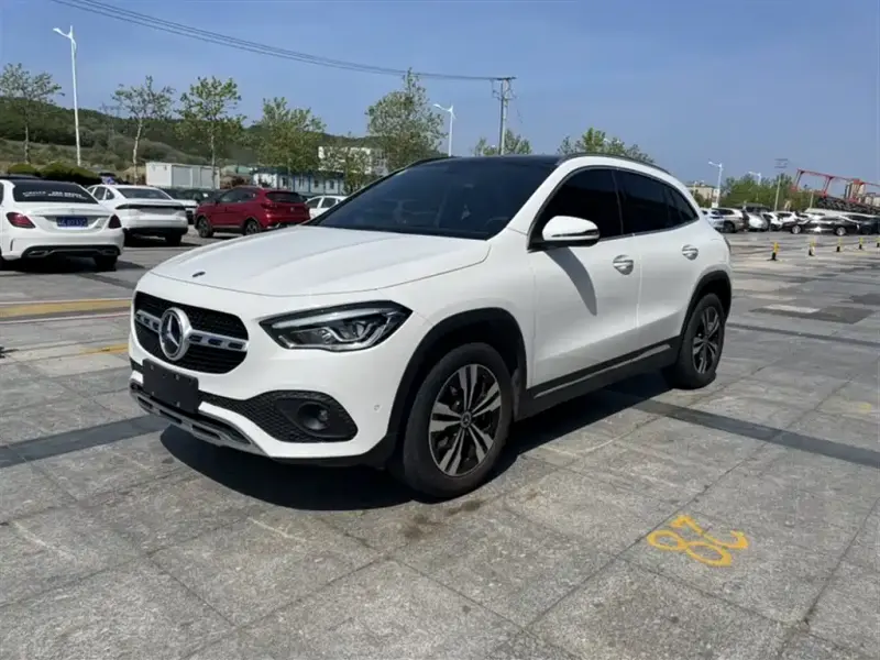 Mercedes-Benz GLA, 2021