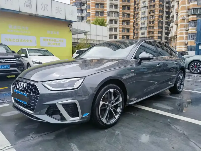 Audi A4L, 2021