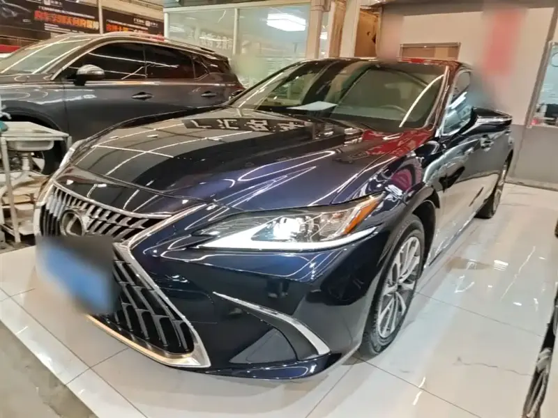 Lexus ES, 2021