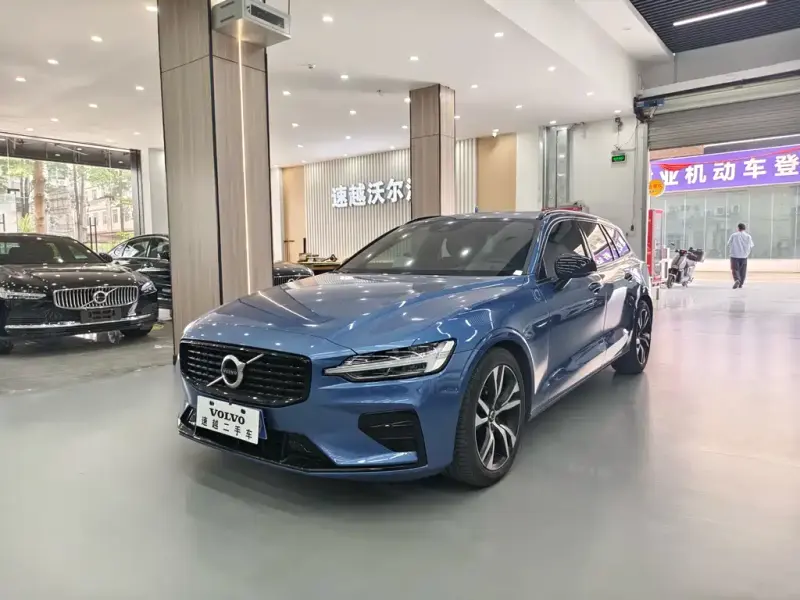 Volvo V60, 2021