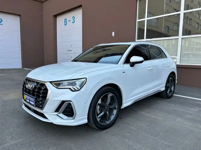 Audi Q3, 2022