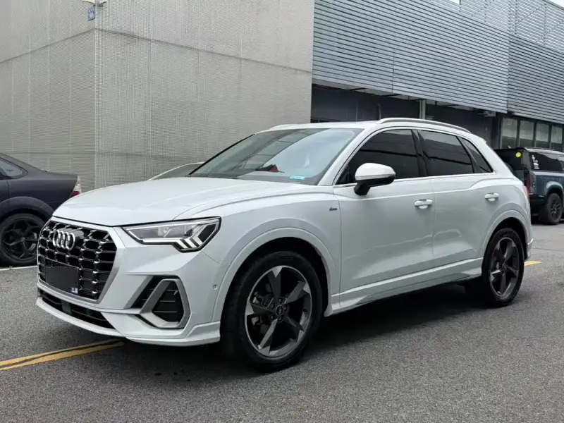 Audi Q3, 2022