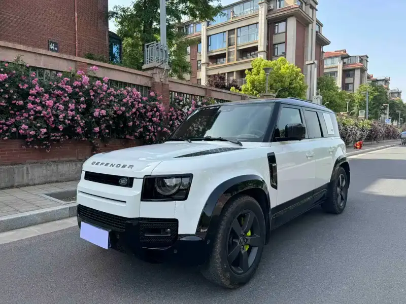 Land Rover Defender, 2024