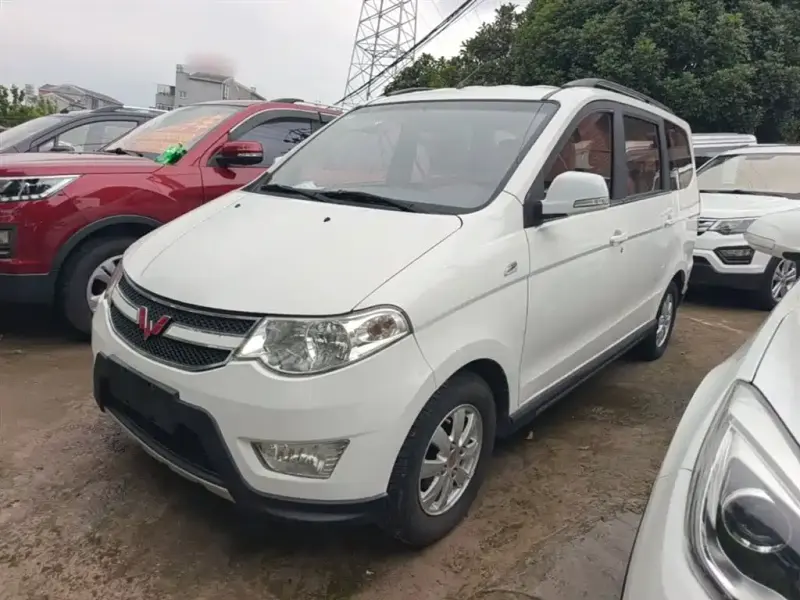 Wuling Hongguang, 2015