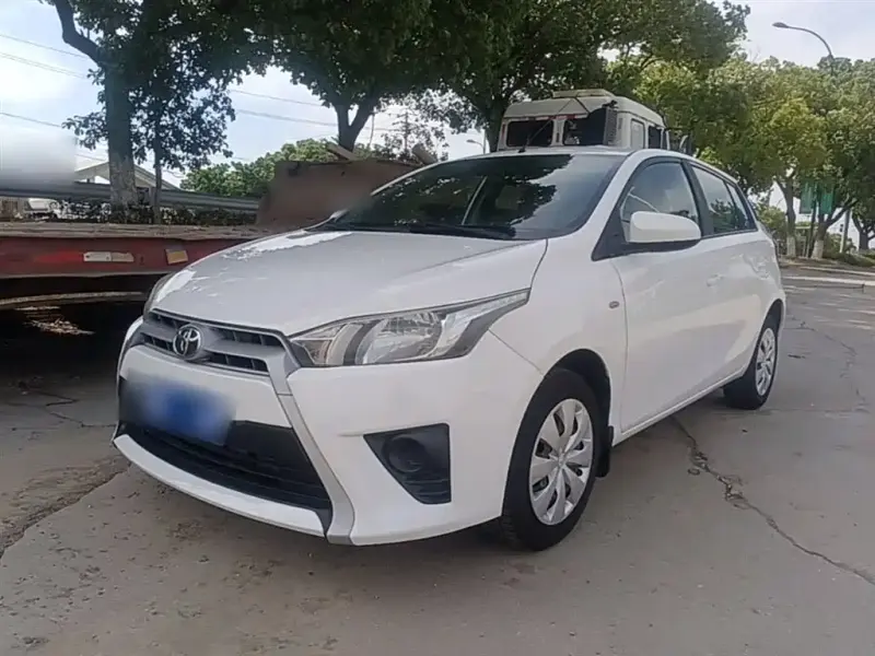 Toyota Yaris L, 2015