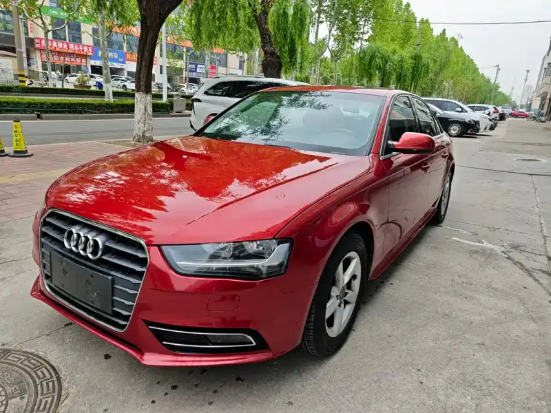 Audi A4L, 2013